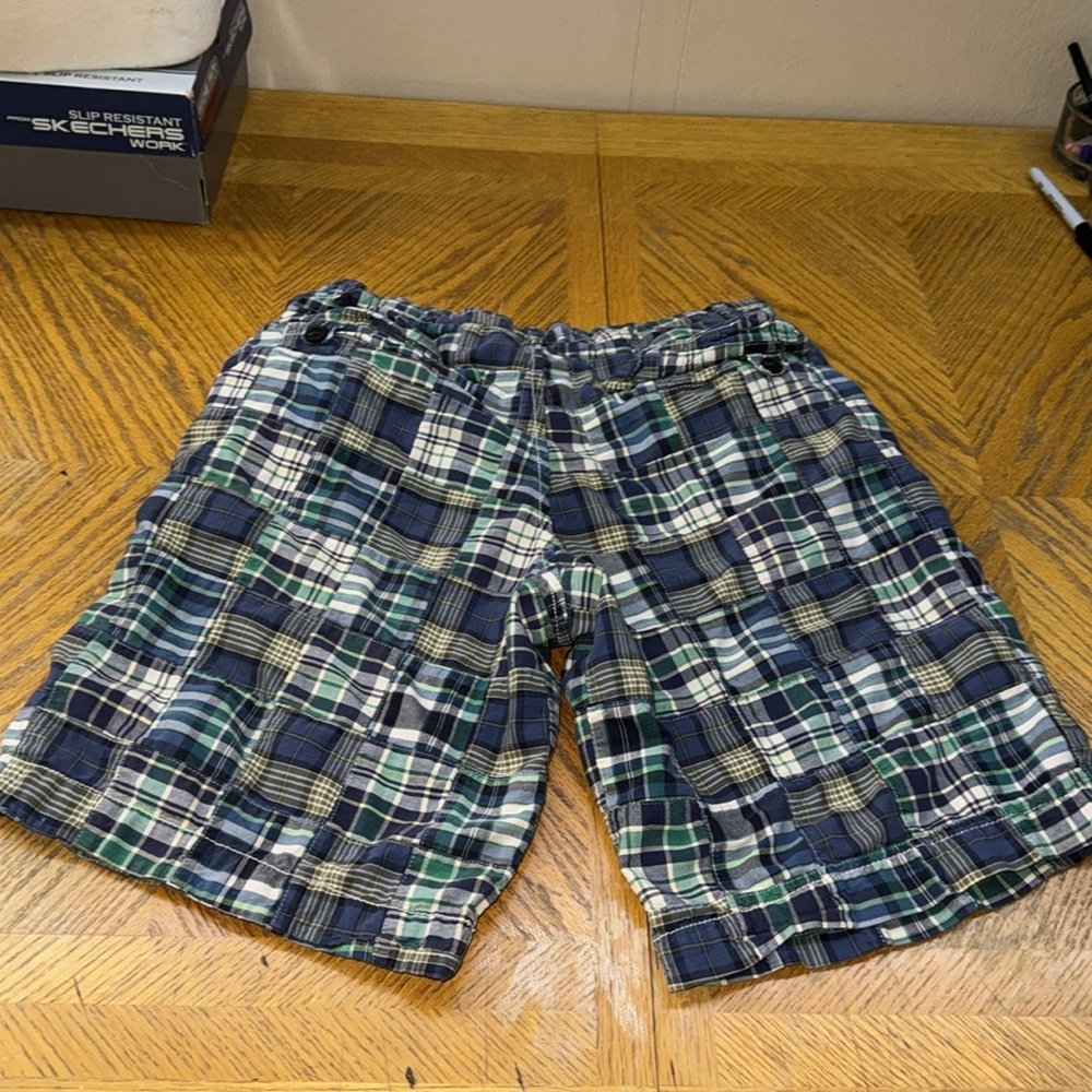 Old Navy shorts - Picture 6 of 7